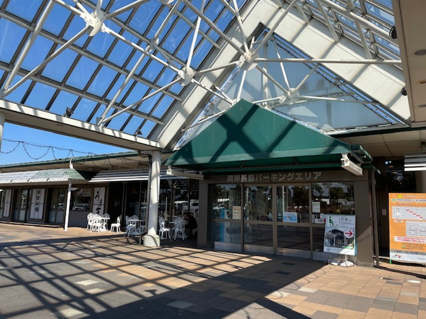 Exterior view of Wangan Nagashima parking area