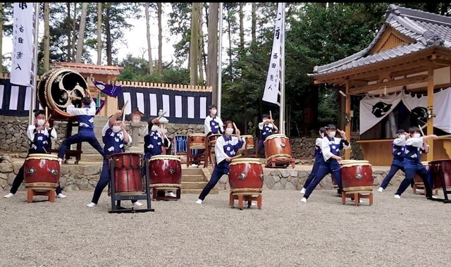 響座いなせ組演奏の様子