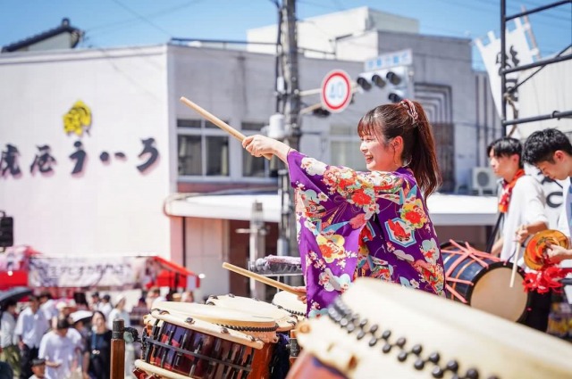 What kind of person is Hitomi Matsumoto (Japanese drum hitomi)?